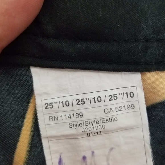 Quicksilver boy's hibiscusswim trunks siz… - Picture 4 of 5